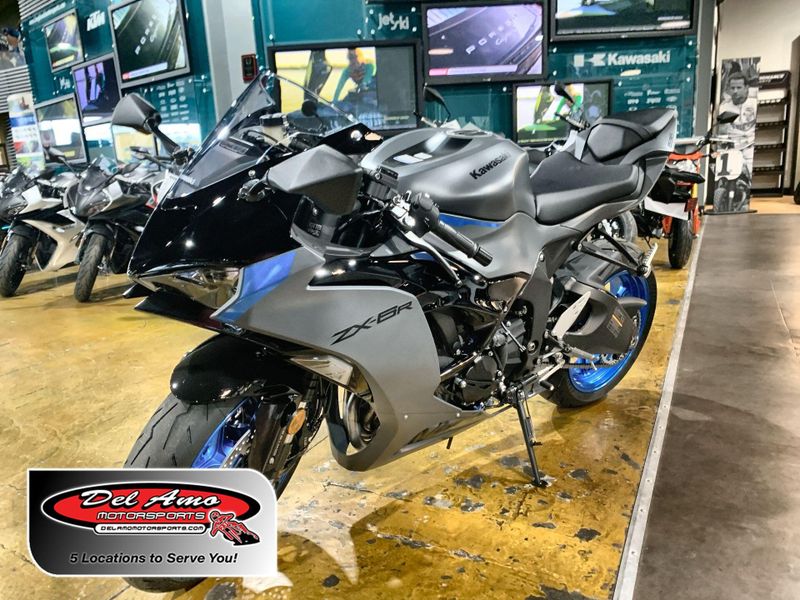 New 2026 Kawasaki NINJA ZX-6R Image 1