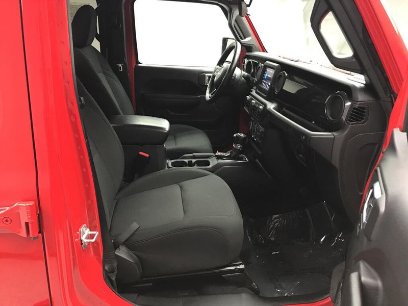 Used 2021 Jeep Wrangler Unlimited Sport AltitudeImage 22