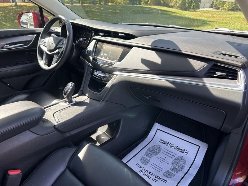 2017 Cadillac XT5 Premium Luxury photo 21