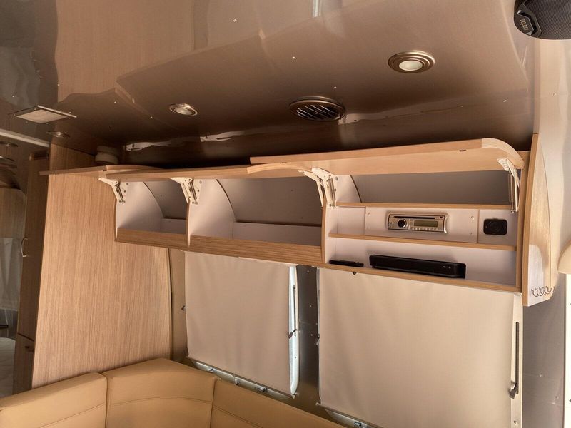 Used 2019 AIRSTREAM FLYING CLOUD 23FB Image 21