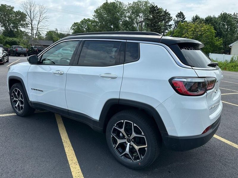 2025 Jeep Compass Limited 4x4Image 10