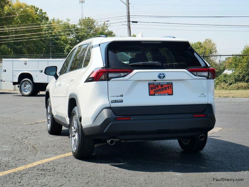 2024 Toyota RAV4 Hybrid LE photo 11
