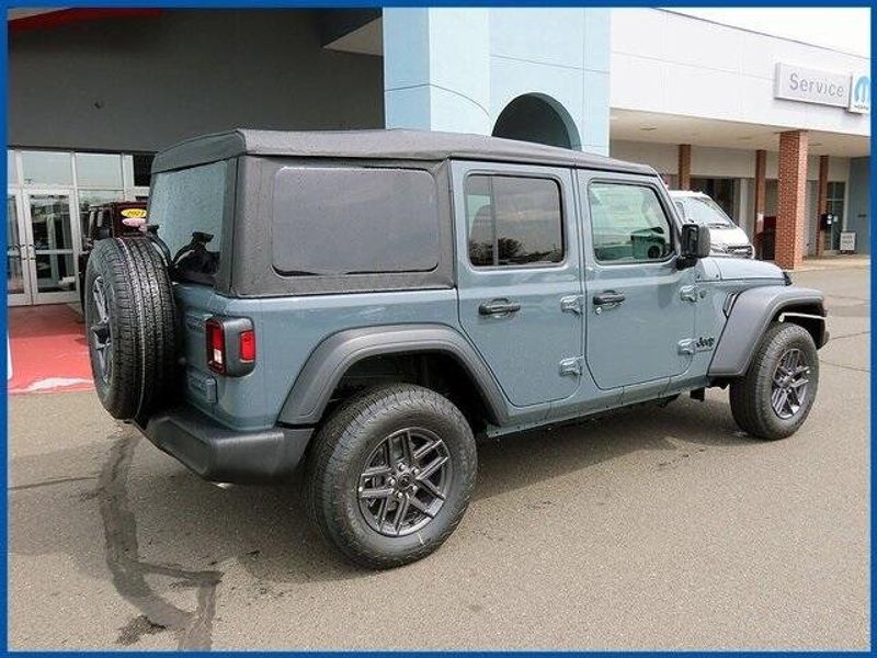 2025 Jeep Wrangler Sport SImage 7
