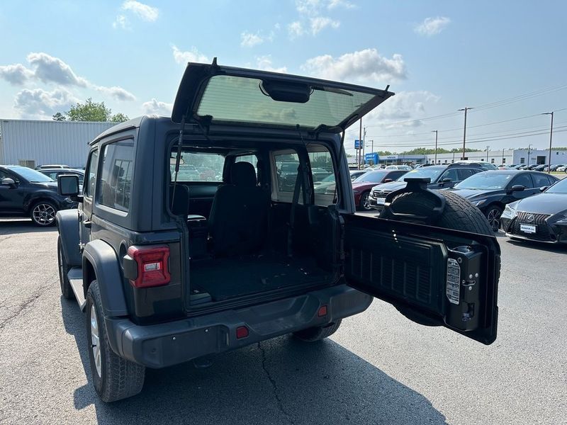 2019 Jeep Wrangler Sport SImage 14