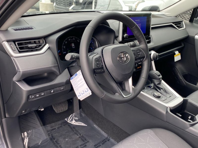 New 2025 Toyota RAV4 Hybrid XLEImage 13