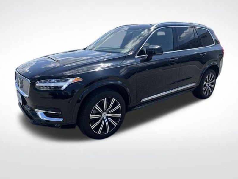 2024 Volvo XC90 B6 Plus Bright Theme
