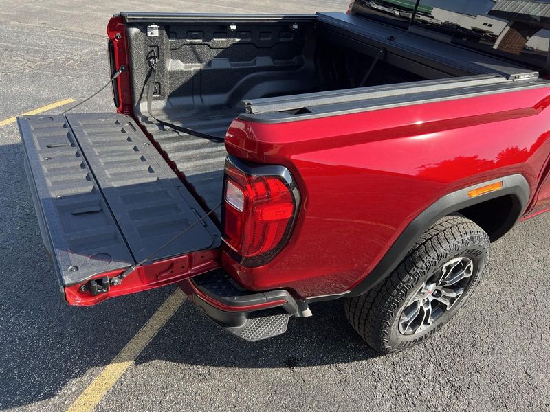 2024 Gmc Canyon AT4 photo 45