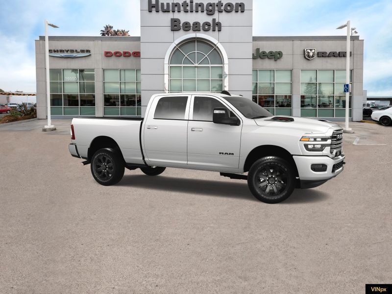 2025 RAM 3500 Laramie Crew Cab 4x4Image 10