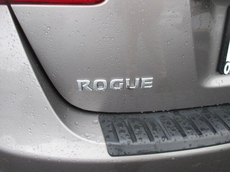 2013 Nissan Rogue SImage 11