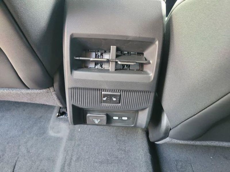 New 2026 Jeep Cherokee Overland 4x4