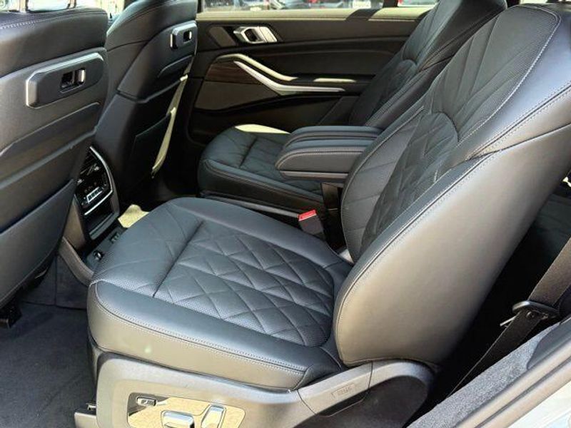 New 2026 BMW X7 xDrive40iImage 27