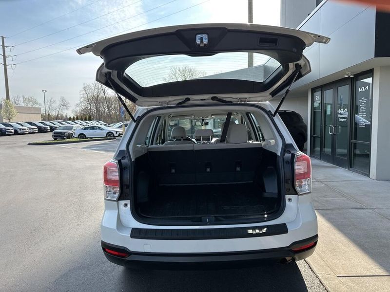 2017 Subaru Forester 2.5iImage 15
