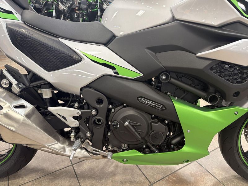 New 2024 Kawasaki Z7 HYBRID ABS Image 20
