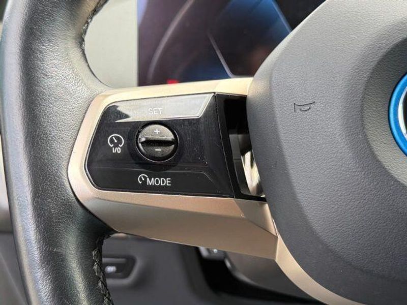 Used 2023 BMW iX xDrive50Image 22