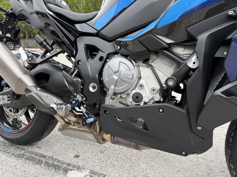 2025 BMW M 1000 XR