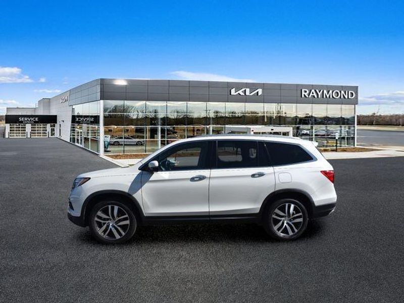 Used 2018 Honda Pilot EliteImage 6