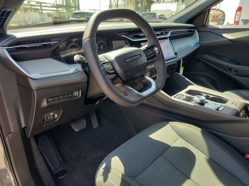New 2026 Jeep Cherokee Laredo 4x4