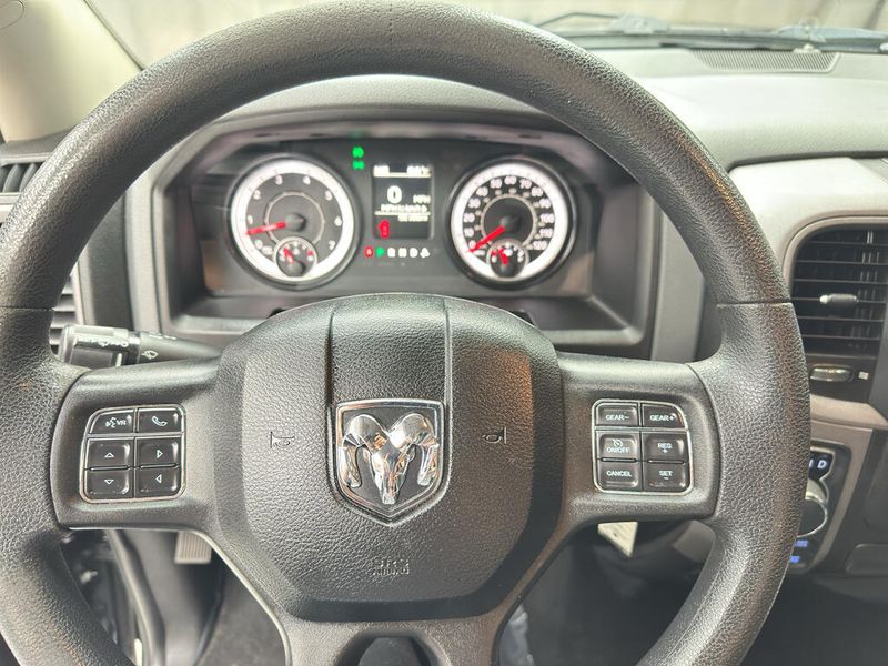 Used 2018 RAM 1500 ExpressImage 13