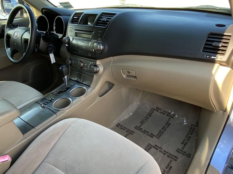 2008 Toyota Highlander BaseImage 11