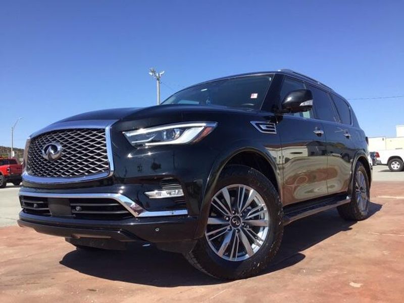 2022 INFINITI QX80 LuxeImage 22