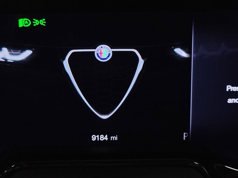 Used 2025 Alfa Romeo Tonale 2.0T AWD w/SunroofImage 29