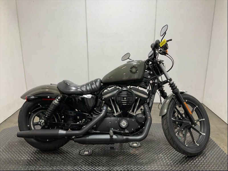 2019 Harley-Davidson Sportster in a INDUSTRIAL GRAY exterior color. BMW Motorcycles of Temecula – Southern California (951) 506-6903 bmwmotorcyclesoftemecula.com 