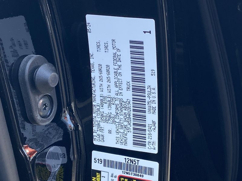 2024 Toyota Tundra LimitedImage 8