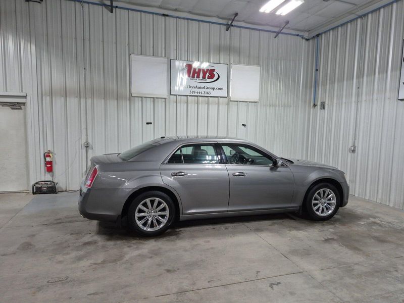 2012 Chrysler 300 LimitedImage 4