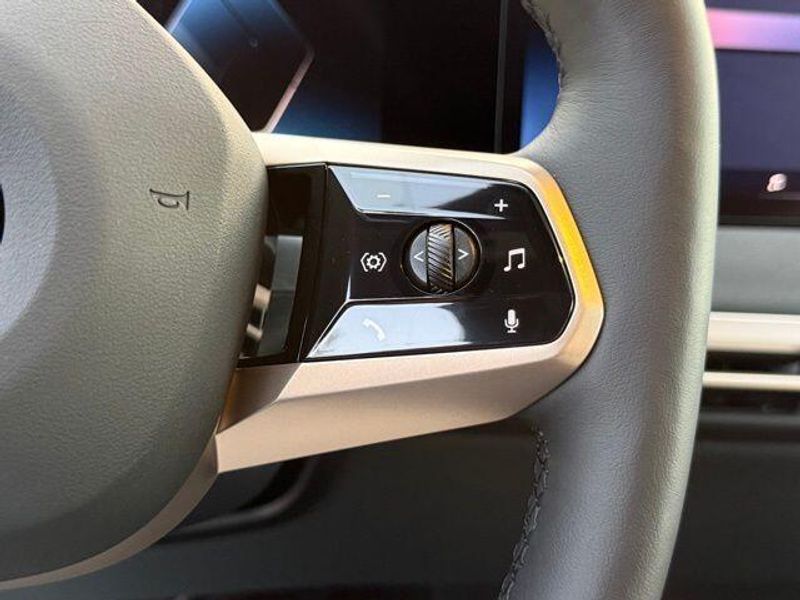 New 2026 BMW iX xDrive45Image 22