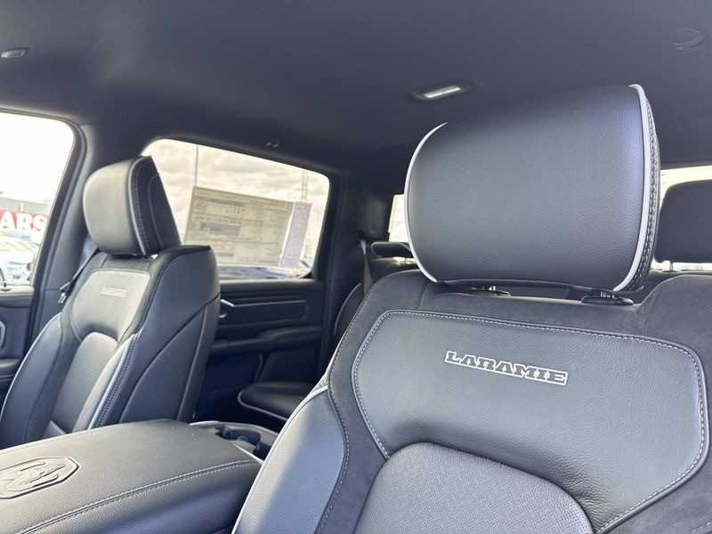 New 2026 RAM 1500 Laramie Crew Cab 4x2 5'7' Box