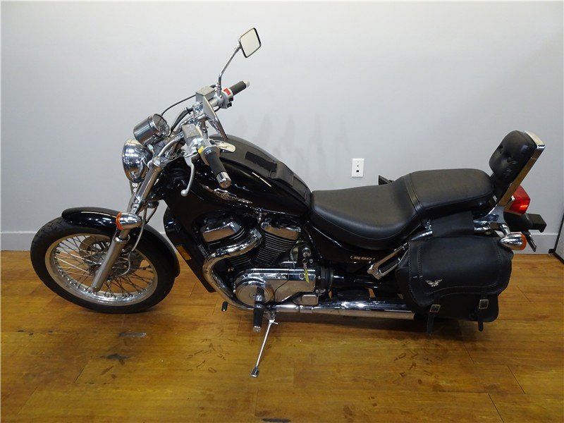 2005 Suzuki BoulevardImage 3