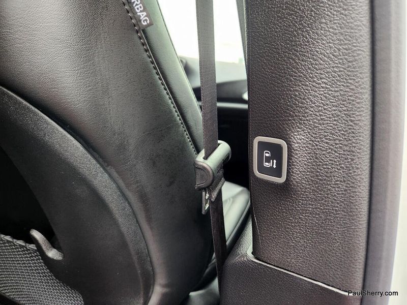 New 2026 Chrysler Voyager Lx