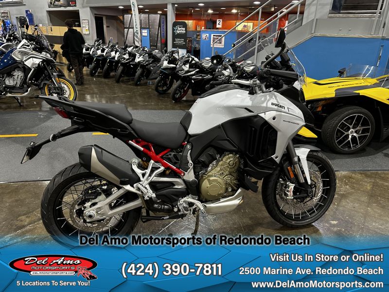 2023 Ducati MULTISTRADA V4 S  in a ICEBERG WHITE exterior color. Del Amo Motorsports of Redondo Beach (424) 304-1660 delamomotorsports.com 