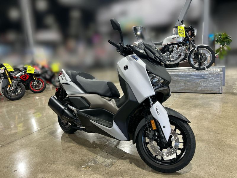 Used 2023 Yamaha Xmax Image 10