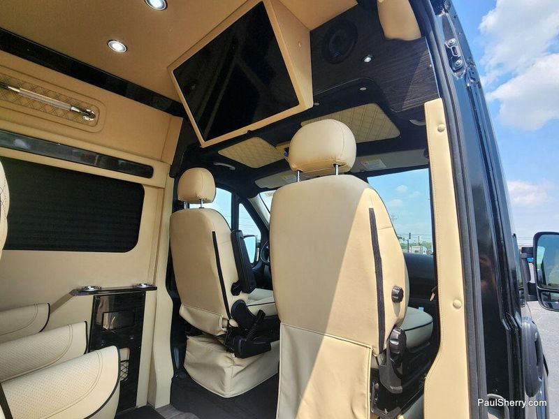 2024 RAM Promaster 2500 Slt+ Window Van High Roof 159