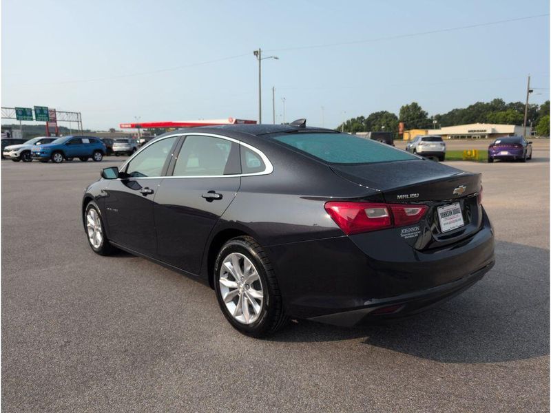 2023 Chevrolet Malibu LTImage 3
