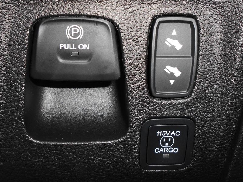 2025 RAM 1500 Big Horn Crew Cab 4x4 5