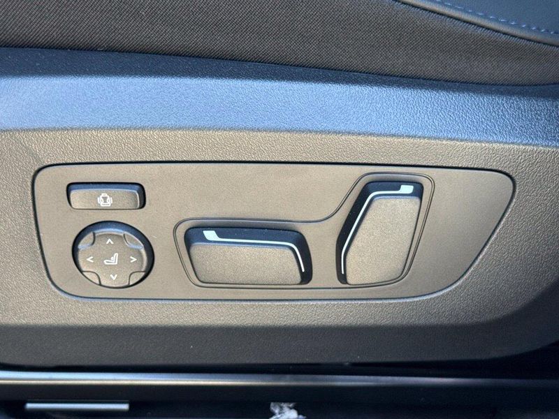 New 2026 BMW X3 30 xDriveImage 18