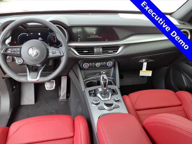 New 2025 Alfa Romeo Stelvio AwdImage 12