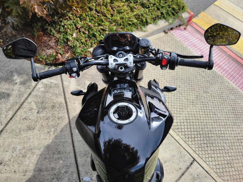 2025 Triumph STREET TRIPLE 765 RS 