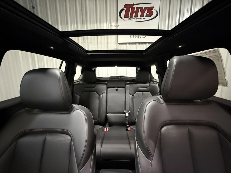 New 2026 Jeep Cherokee Limited 4x4Image 31