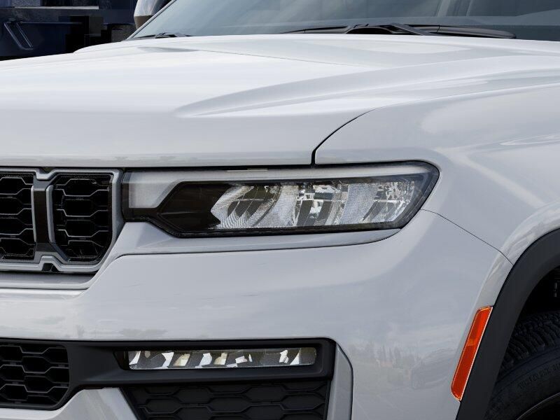 New 2026 Jeep Grand Cherokee Limited 4x2Image 22