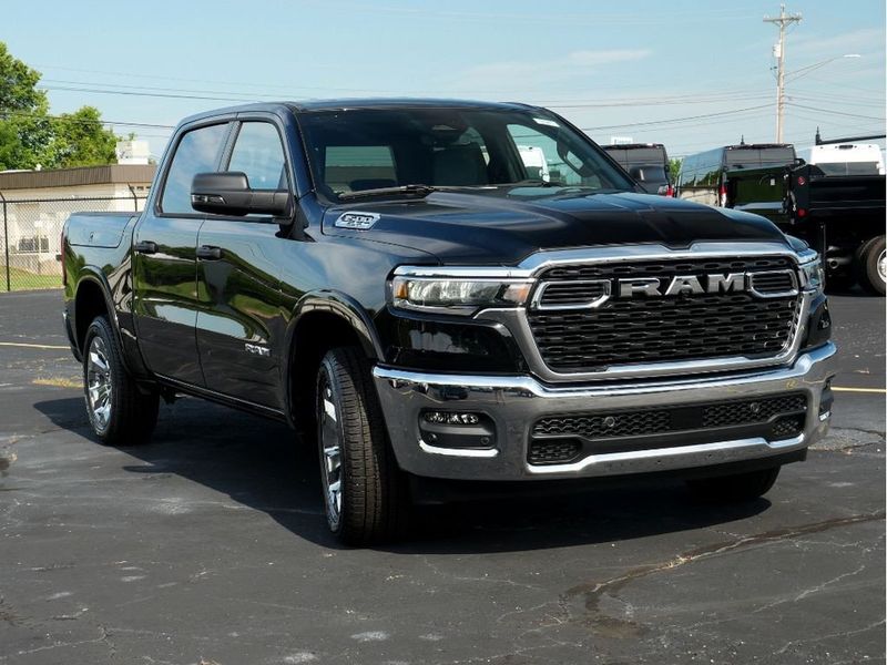 2025 RAM 1500 Big Horn Crew Cab 4x4 5