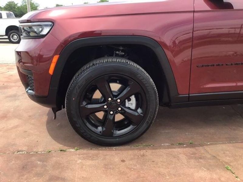2025 Jeep Grand Cherokee L Altitude 4x2Image 20