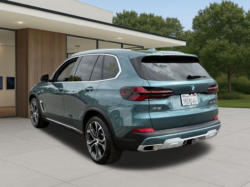Used 2025 BMW X5 xDrive40iImage 12