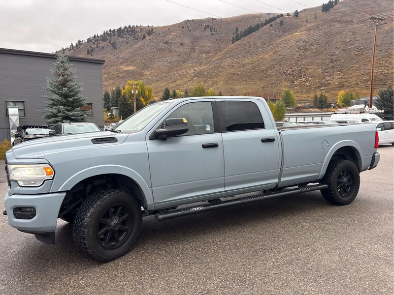 2019 Ram 3500 Laramie photo 3