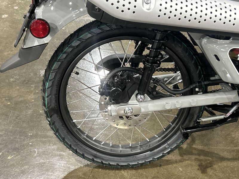 2025 Honda TRAIL 125  in a PEARL SMOKY GRAY exterior color. Del Amo Motorsports of Redondo Beach (424) 390-7811 delamomotorsports.com 