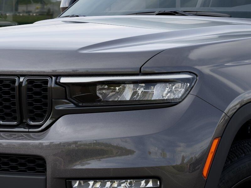 New 2025 Jeep Grand Cherokee L Limited 4x4Image 23
