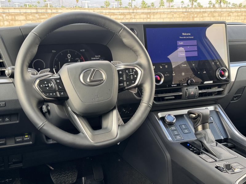 New 2026 Lexus GX 550 OvertrailImage 26