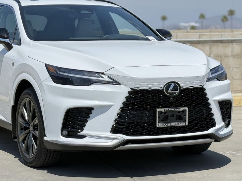 2025 Lexus RX Image 3